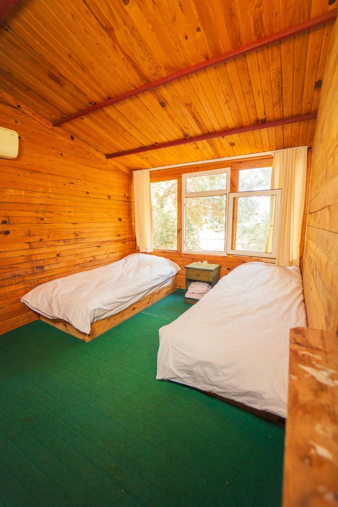 Shiva Camp Kamp alanı Faralya
